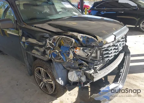 2013 Honda Ridgeline Sport z USA, uszkodzony, nr VIN 5FPYK1F77DB011907